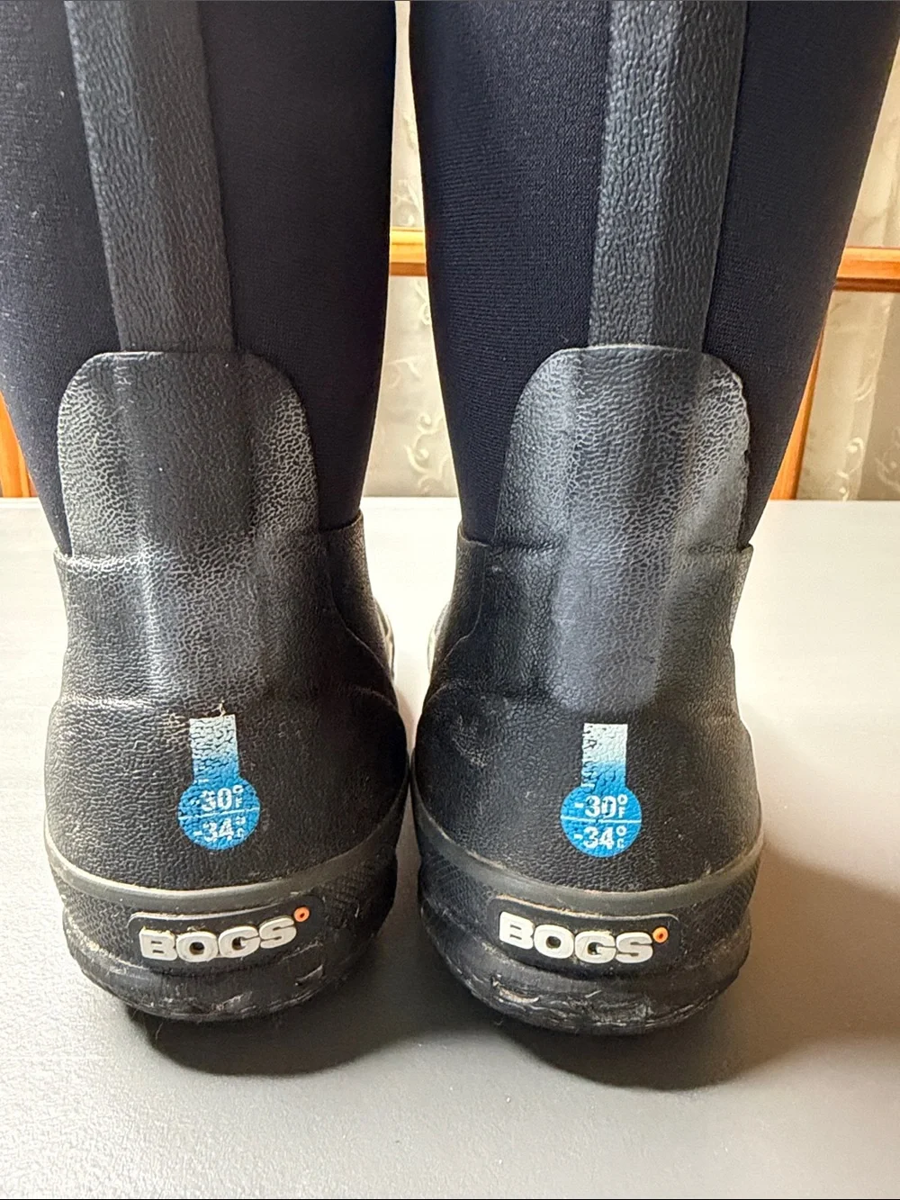 Kid’s Black Bogs Waterproof Pull-On Rain Boots. Size: 13